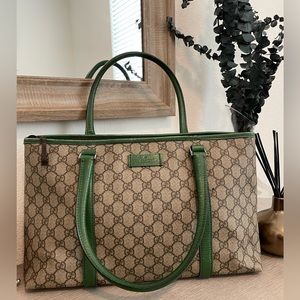 Authentic Gucci Hobbo bag